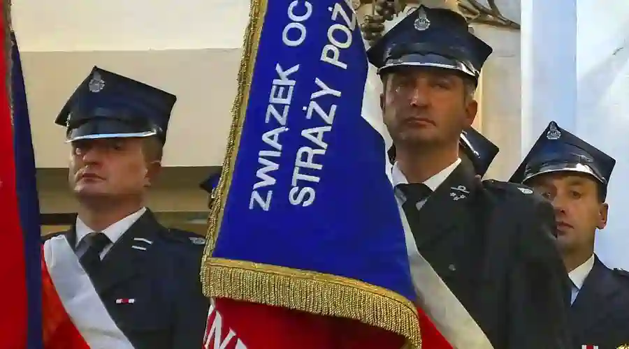 Józefów nad Wisłą, 11.11.2013. Straż Pożarna. W czasie Mszy św. za Ojczyznę.