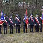 Bór, 11.11.2013. Złożenie kwiatów pod Pomnikiem Partyzantów.