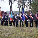 Bór, 11.11.2013. Złożenie kwiatów pod Pomnikiem Partyzantów.