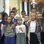 Boiska 11.11.2015. Montaż słowno-muzyczny w wykonaniu dzieci ze Szkoły Podstawowej w Starych Boiskach.